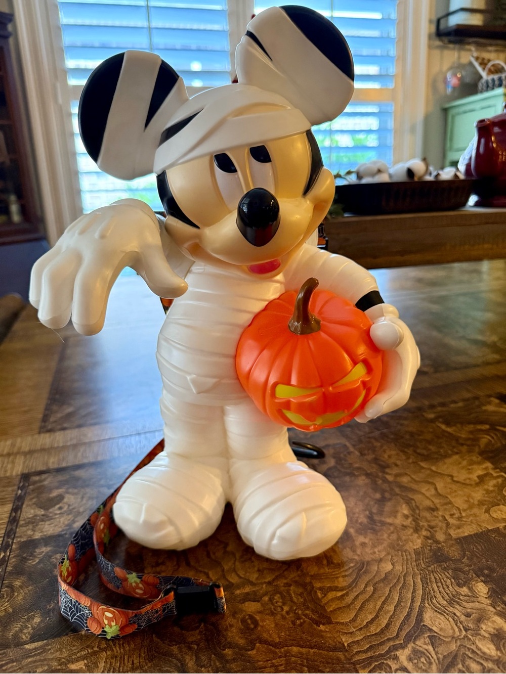 Disney Parks 2021 Mickey Mouse Mummy Halloween Popcorn Bucket - never used - Picture 2 of 6